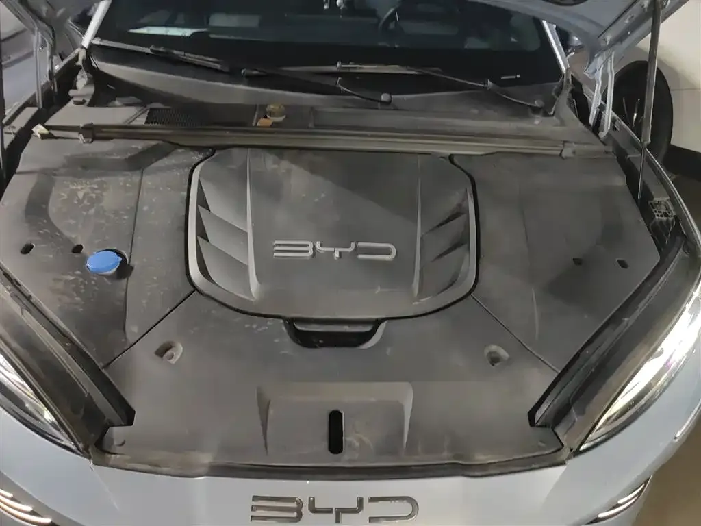 BYD Seal — фото 8