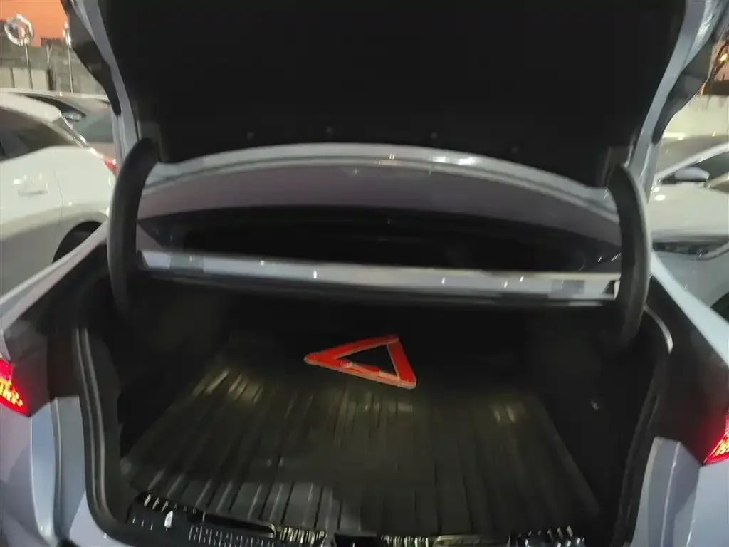 BYD Seal — фото 6
