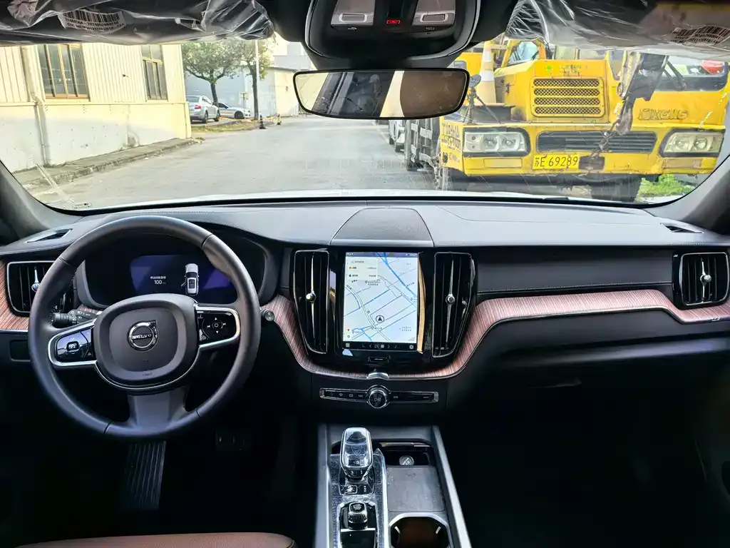 Volvo XC60 2025 из CN, фото 7