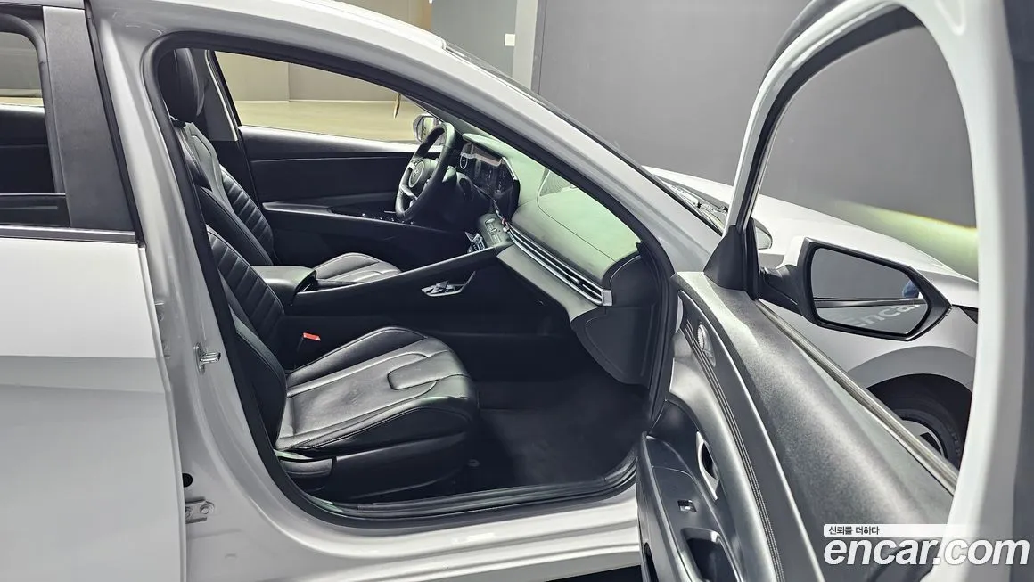 Hyundai AVANTE — фото 2