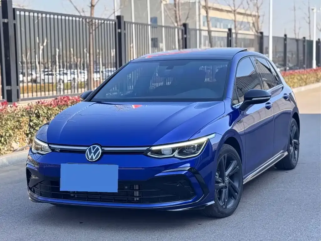 Volkswagen Golf 2023 из CN, фото 1