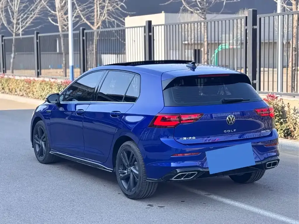 Volkswagen Golf 2023 из CN, фото 6