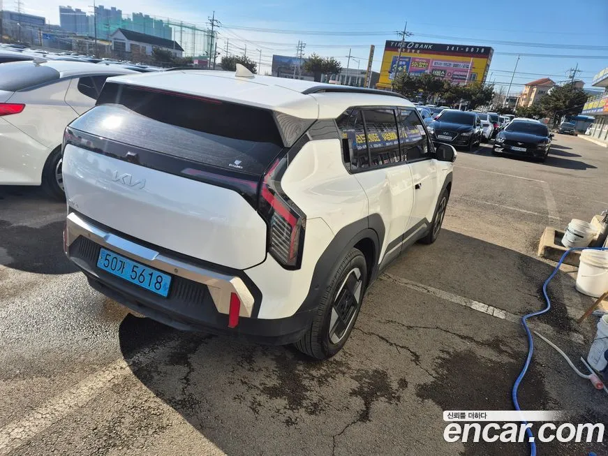 Kia EV3 — фото 6