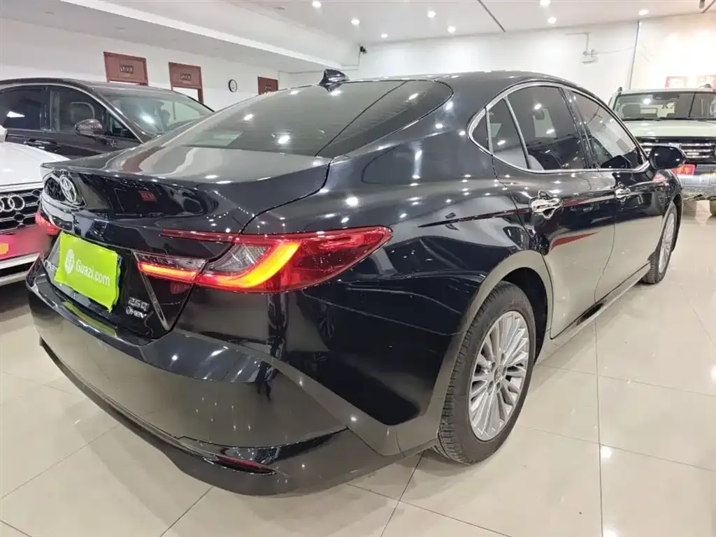 Toyota Camry 2025 из CN, фото 2