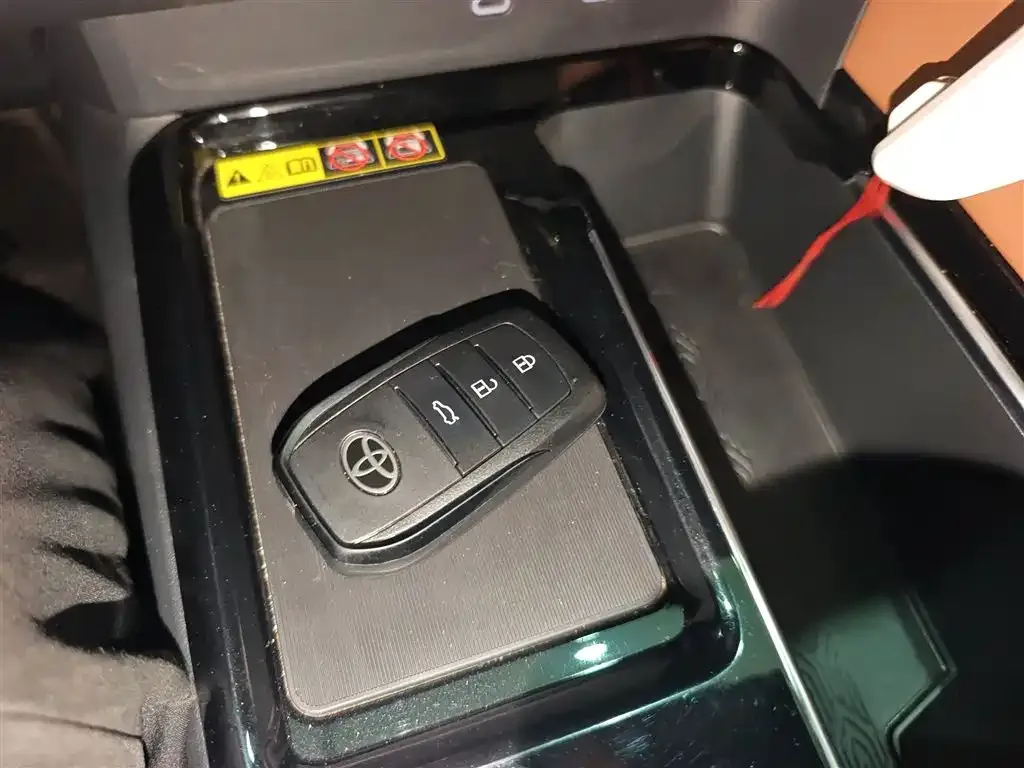 Toyota Camry 2025 из CN, фото 4