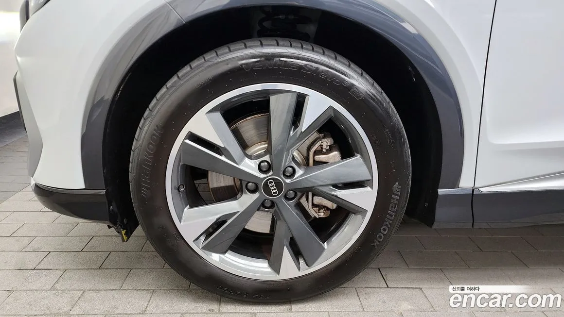 Audi Q4 e-tron 2023 из KR, фото 5