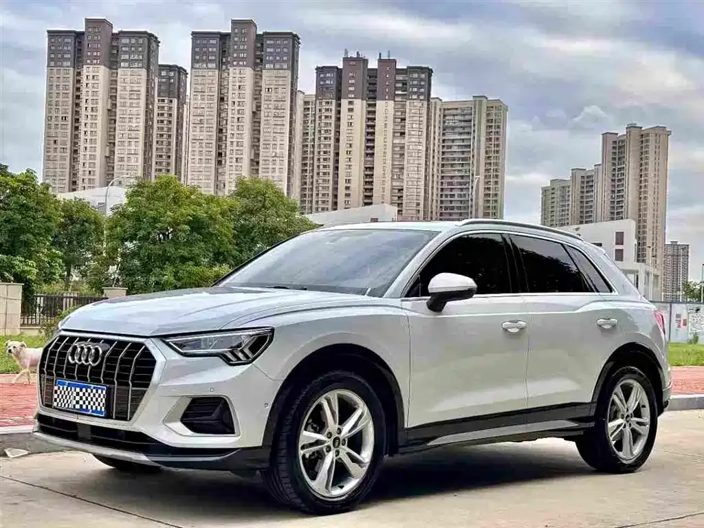 Audi Q3 2023 из CN, фото 1