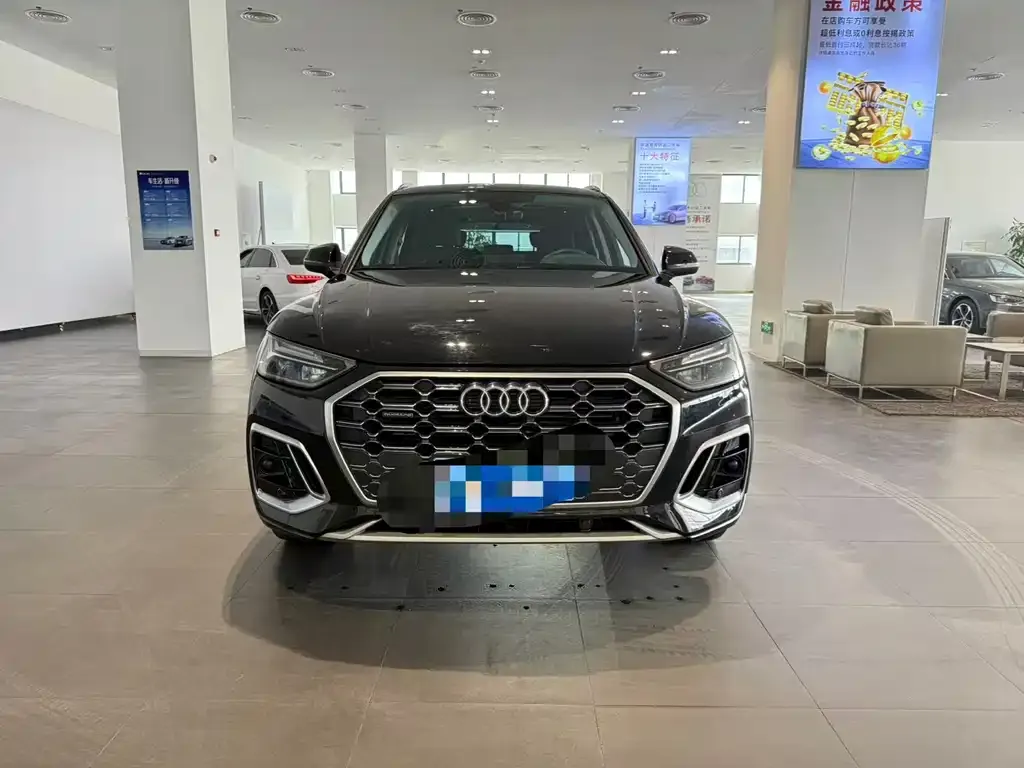 Audi Q5L 2023 из CN, фото 2