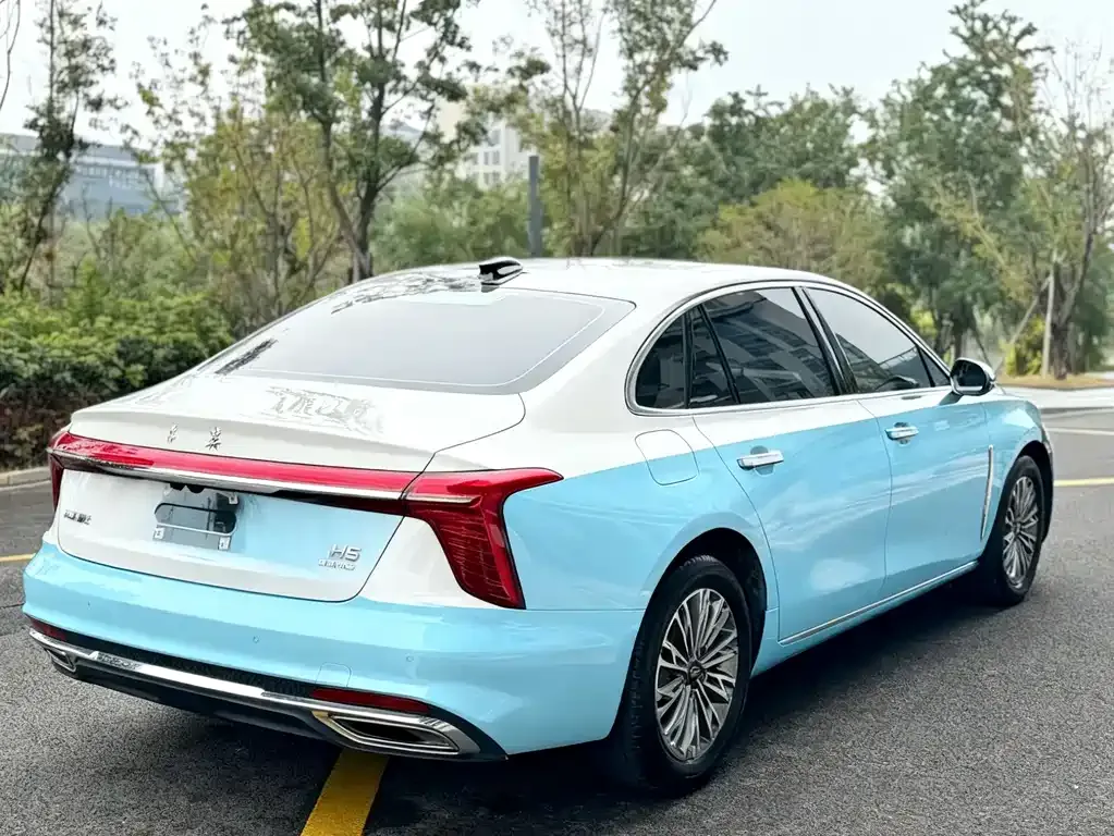 Hongqi H5 — фото 10