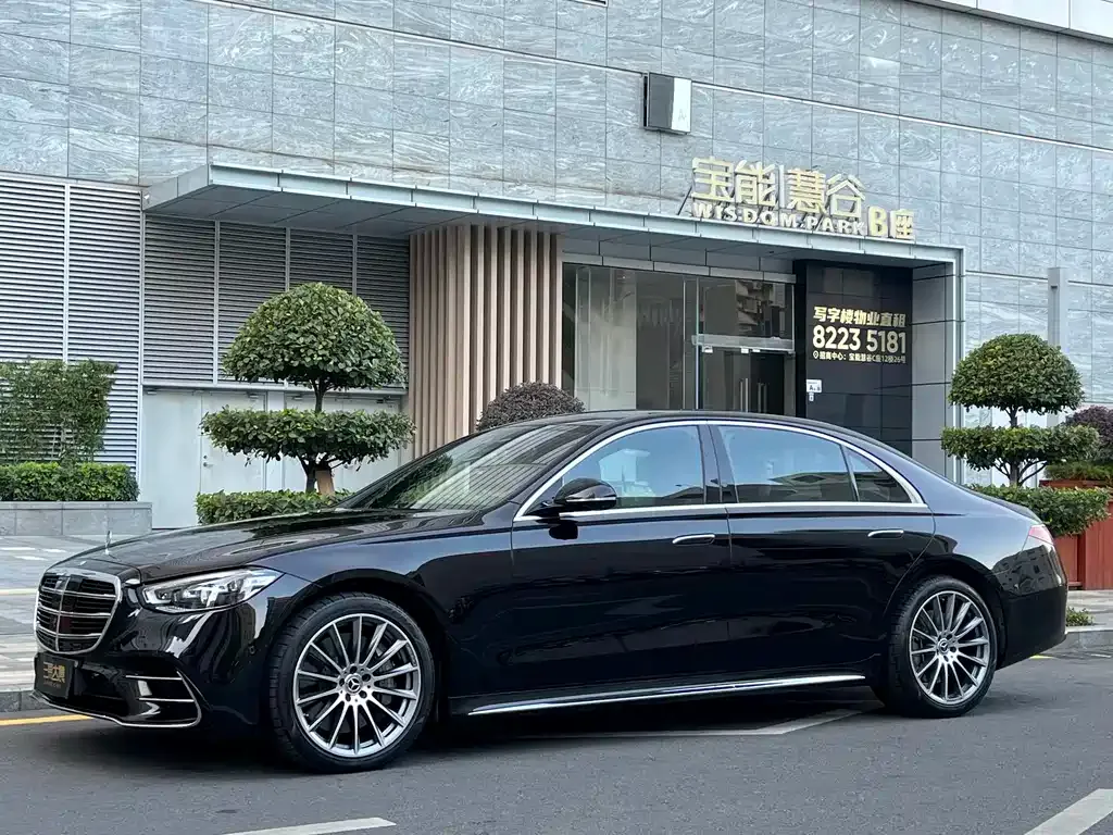 Mercedes-Benz S-Class — фото 1