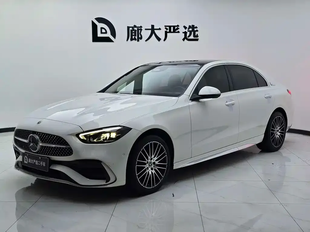 Mercedes-Benz C-Class — фото 1