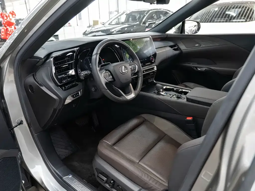 Lexus RX New Energy — фото 10