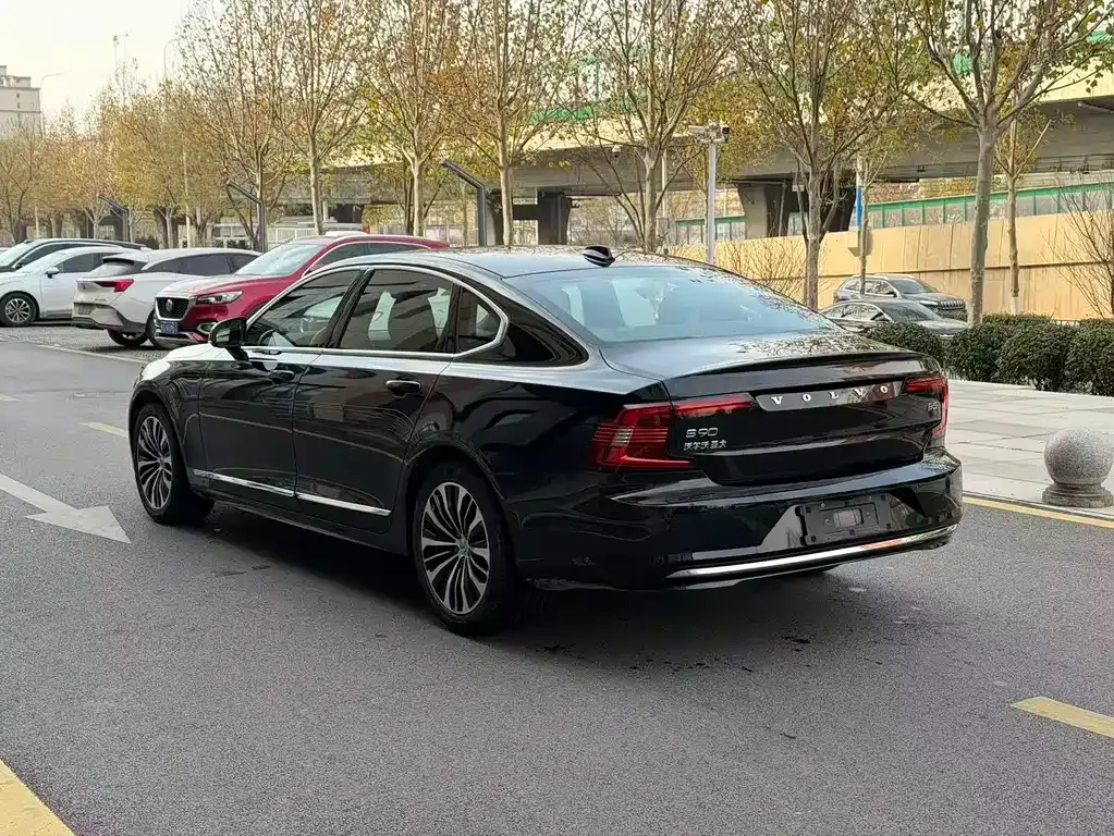 Volvo S90 — фото 9