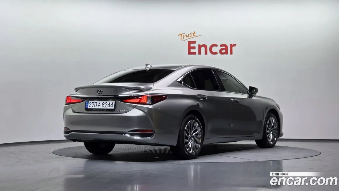 Lexus ES 2025 из KR, фото 4