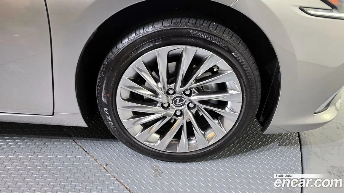 Lexus ES 2025 из KR, фото 6