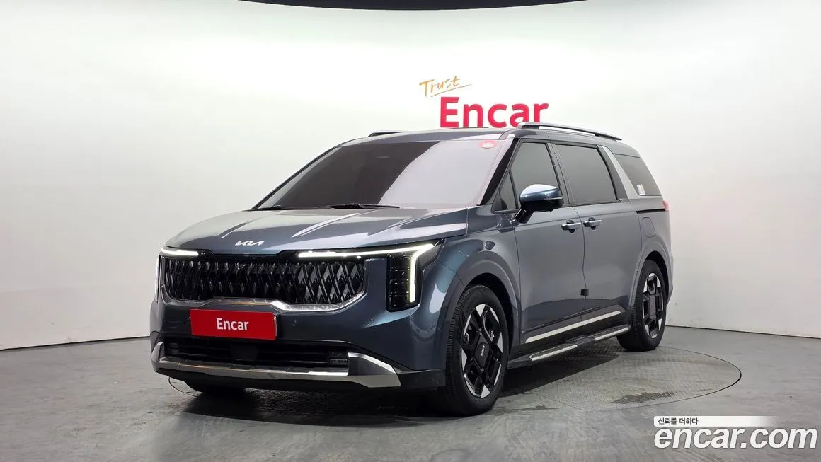 Kia Carnival — фото 1