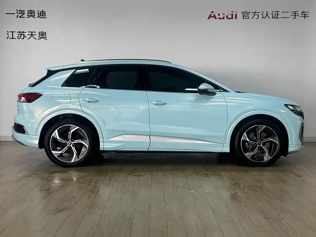 Audi Q4 e-tron — фото 8