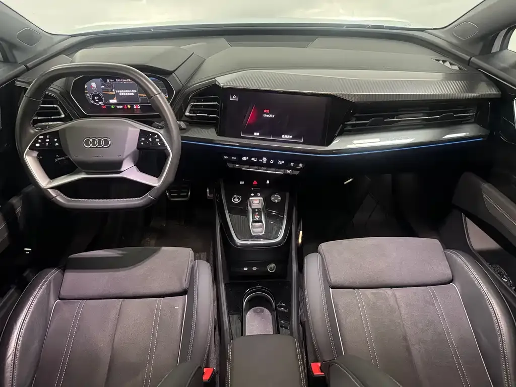 Audi Q4 e-tron — фото 4