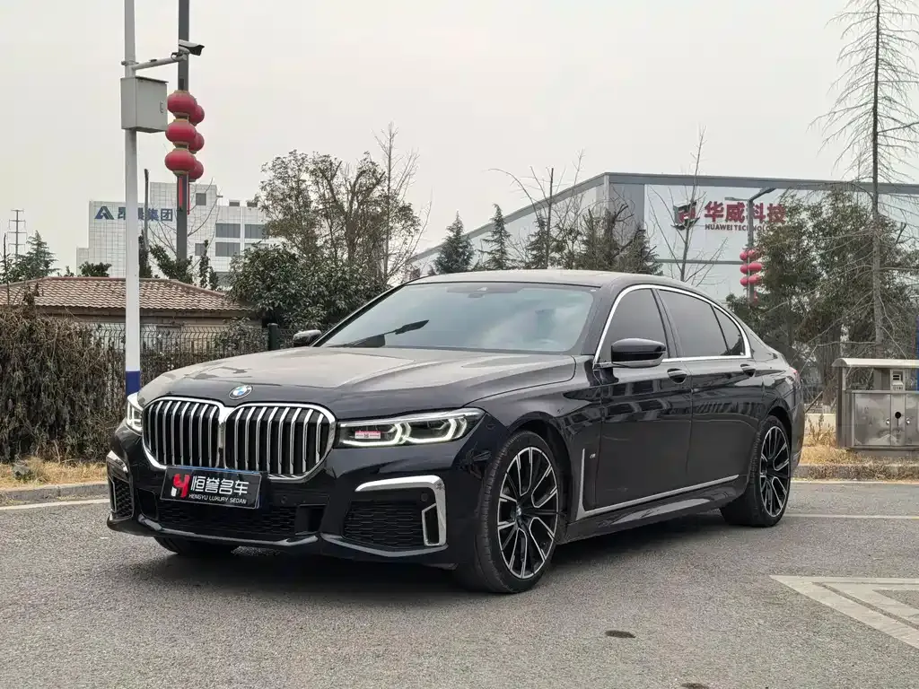 BMW 7 Series — фото 1