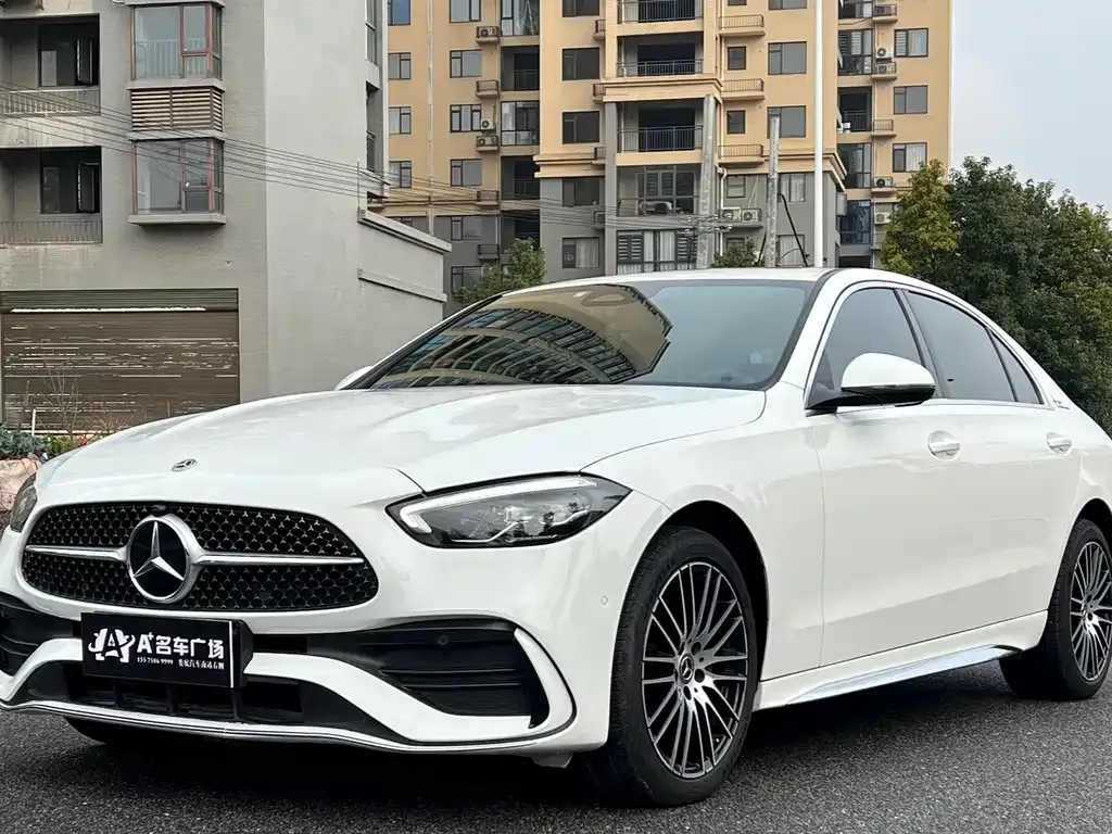 Mercedes-Benz C-Class — фото 1