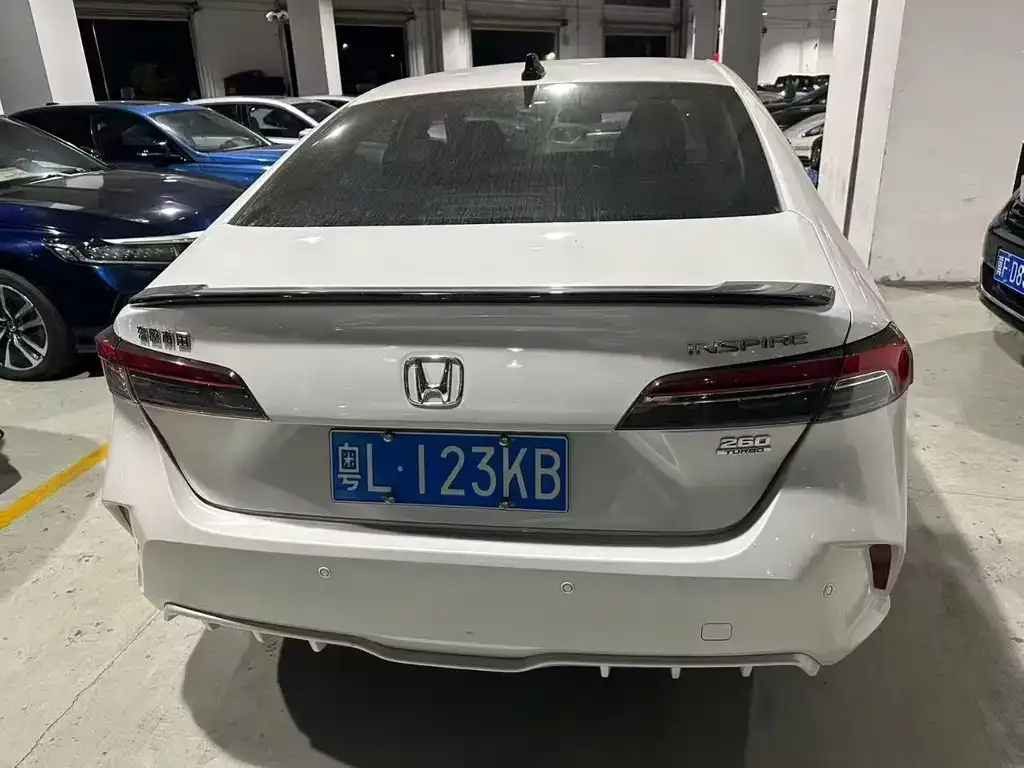 Honda Inspire — фото 3