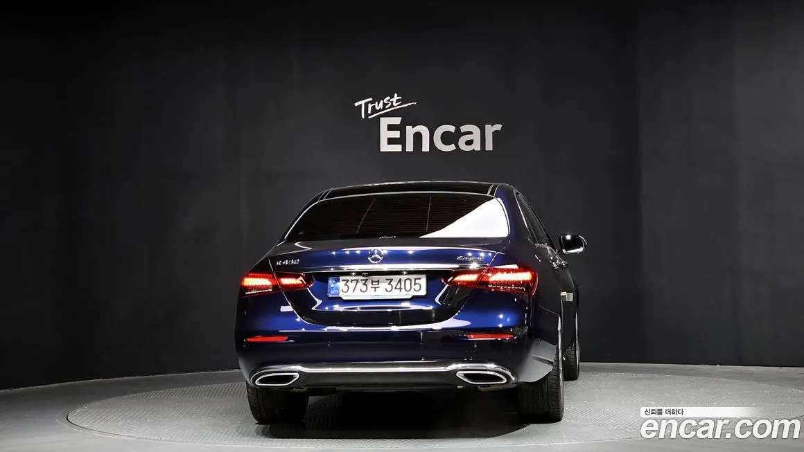 Mercedes-Benz E-Class — фото 4