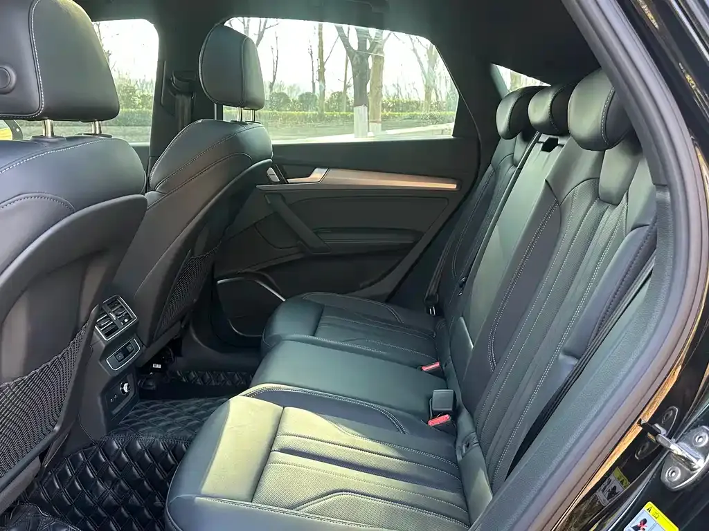 Audi Q5L Sportback 2024 из CN, фото 3