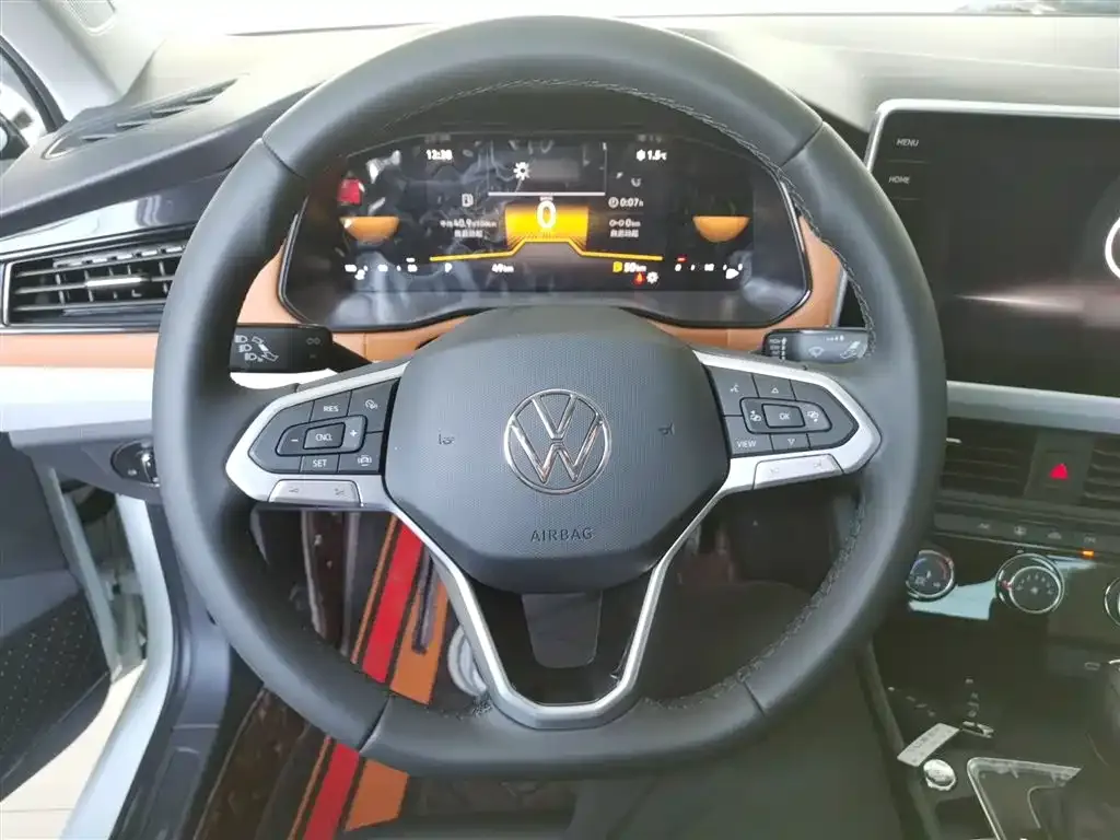 Volkswagen Bora 2025 из CN, фото 9