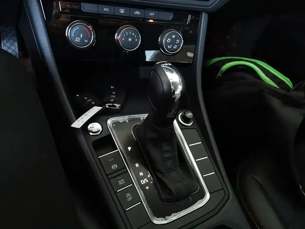 Volkswagen Bora 2025 из CN, фото 2