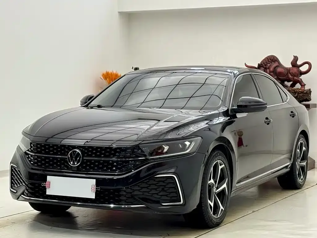 Volkswagen Passat 2023 из CN, фото 1