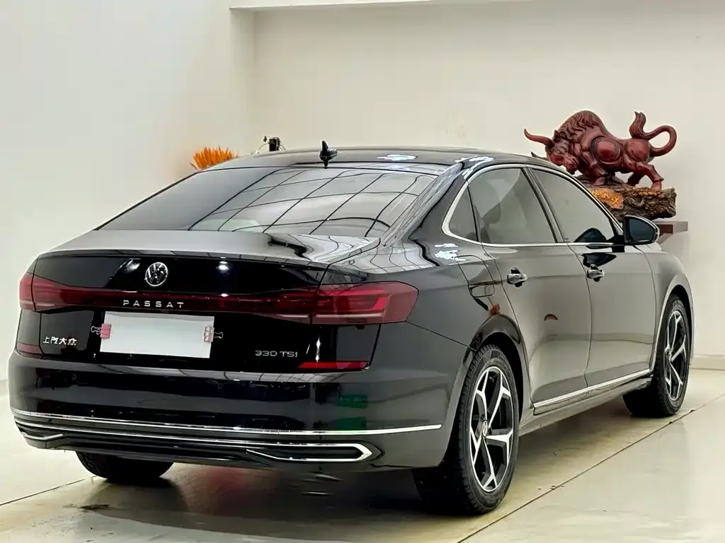 Volkswagen Passat 2023 из CN, фото 7