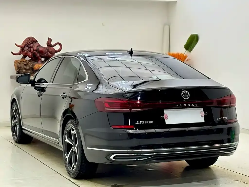 Volkswagen Passat 2023 из CN, фото 8