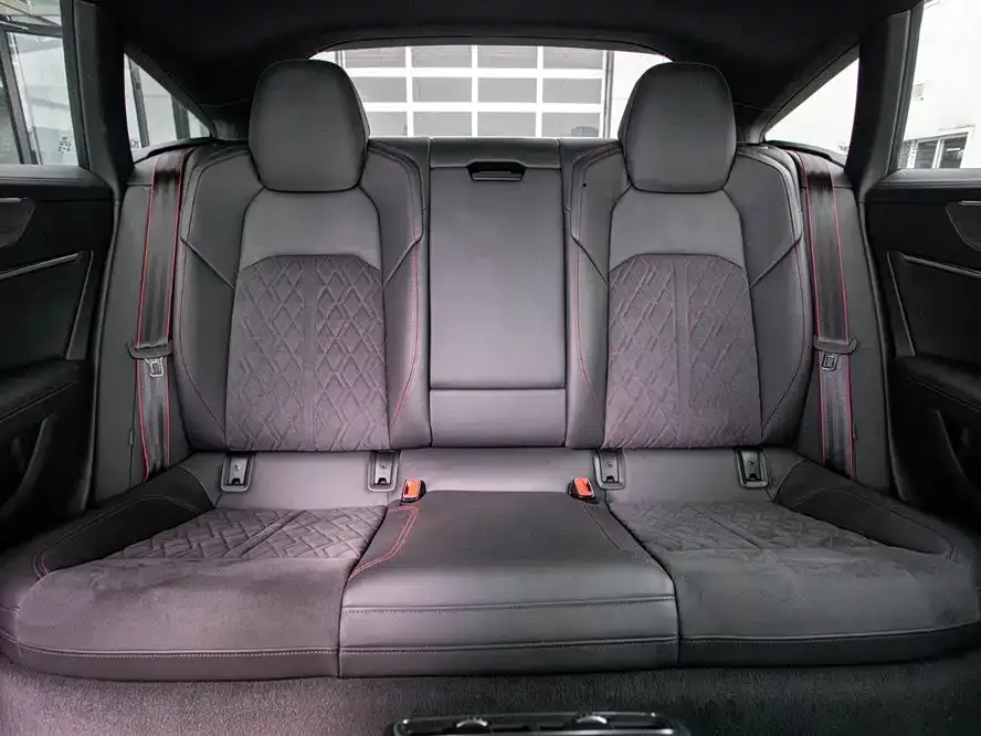Audi S7 2024 из CN, фото 6