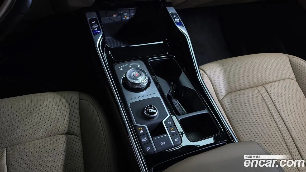 Kia Sorento — фото 10