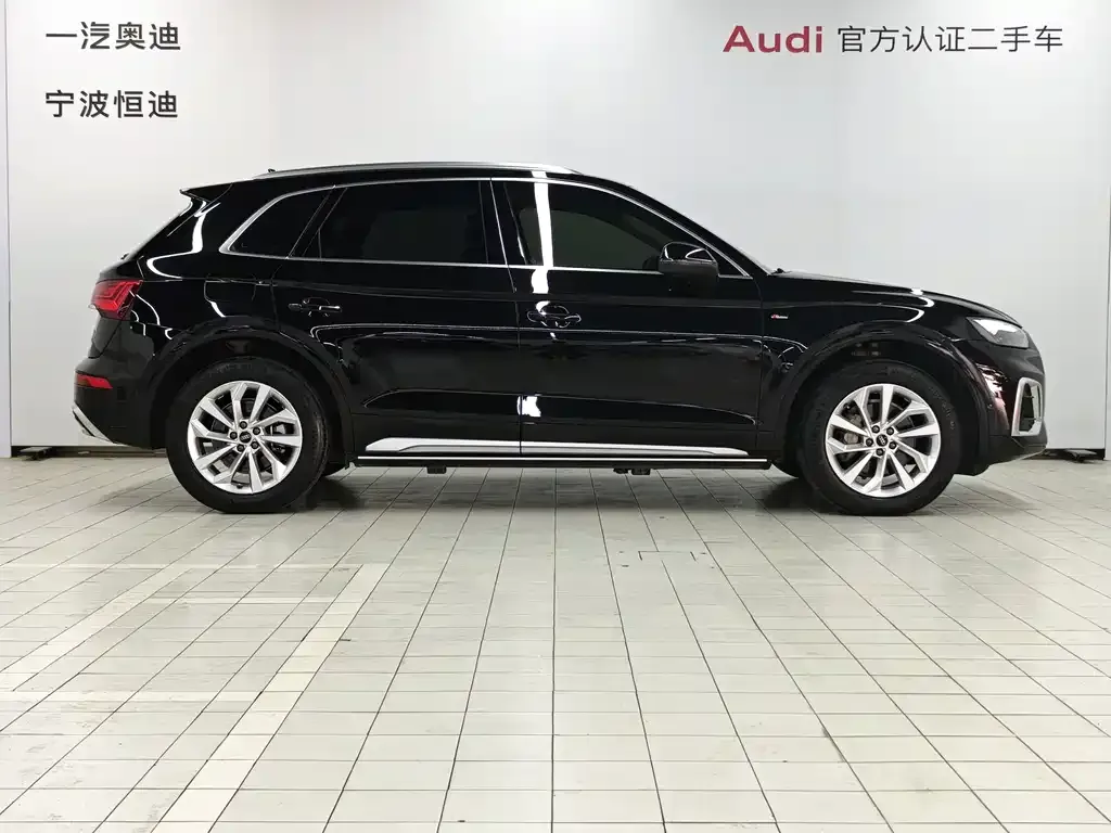Audi Q5L — фото 3