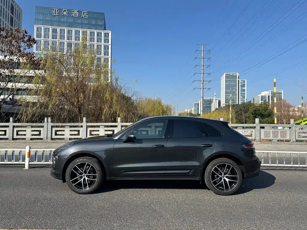 Porsche Macan — фото 10