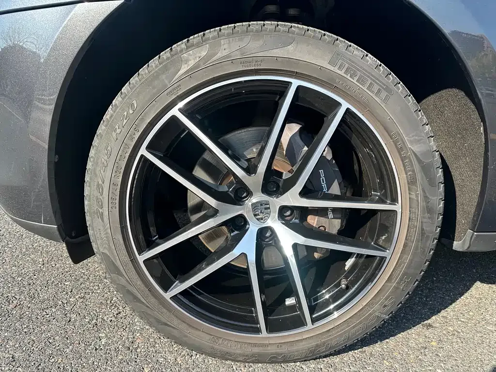 Porsche Macan — фото 9