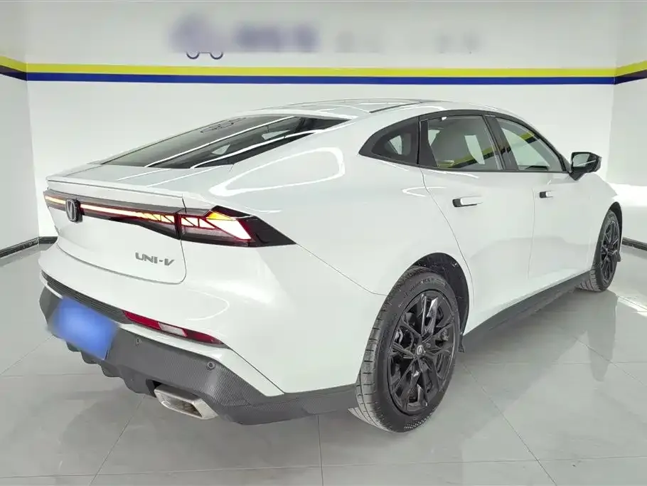 Changan UNI-V 2025 из CN, фото 6