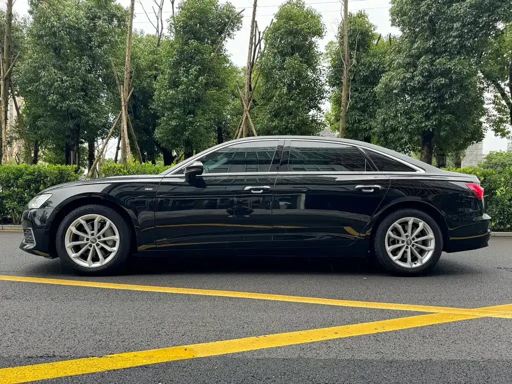 Audi A6L — фото 9