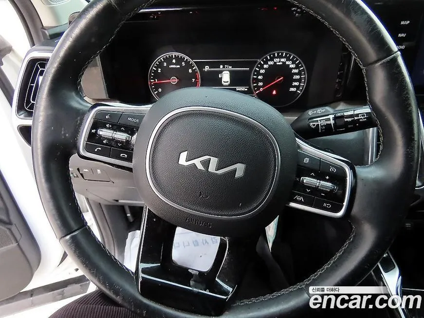 Kia Sorento — фото 10