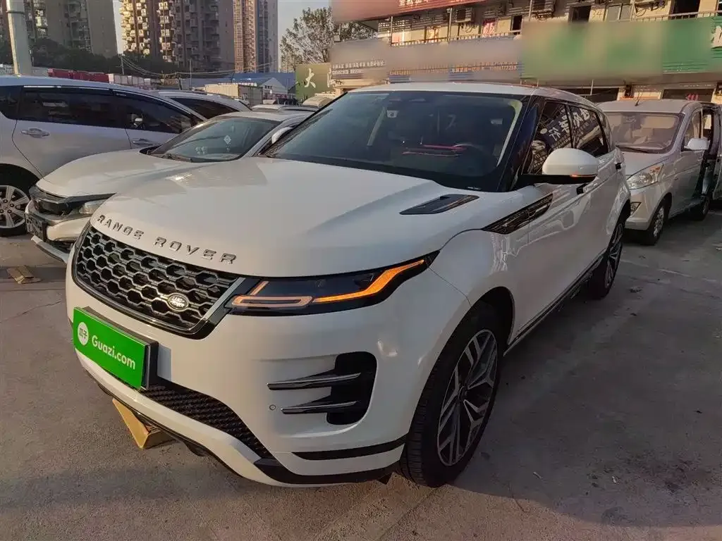 Land Rover Evoque — фото 1