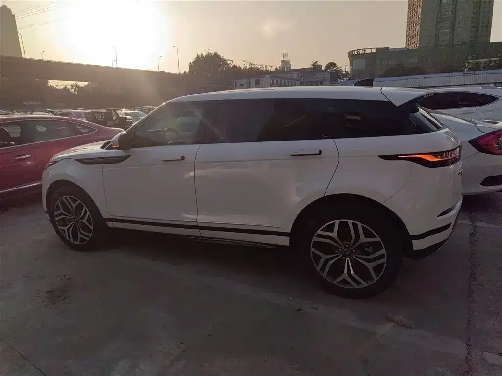 Land Rover Evoque — фото 3
