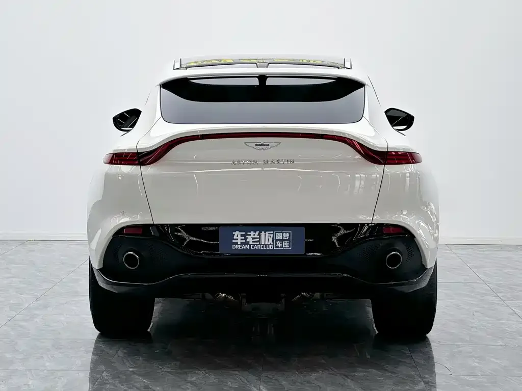 Aston Martin DBX — фото 3