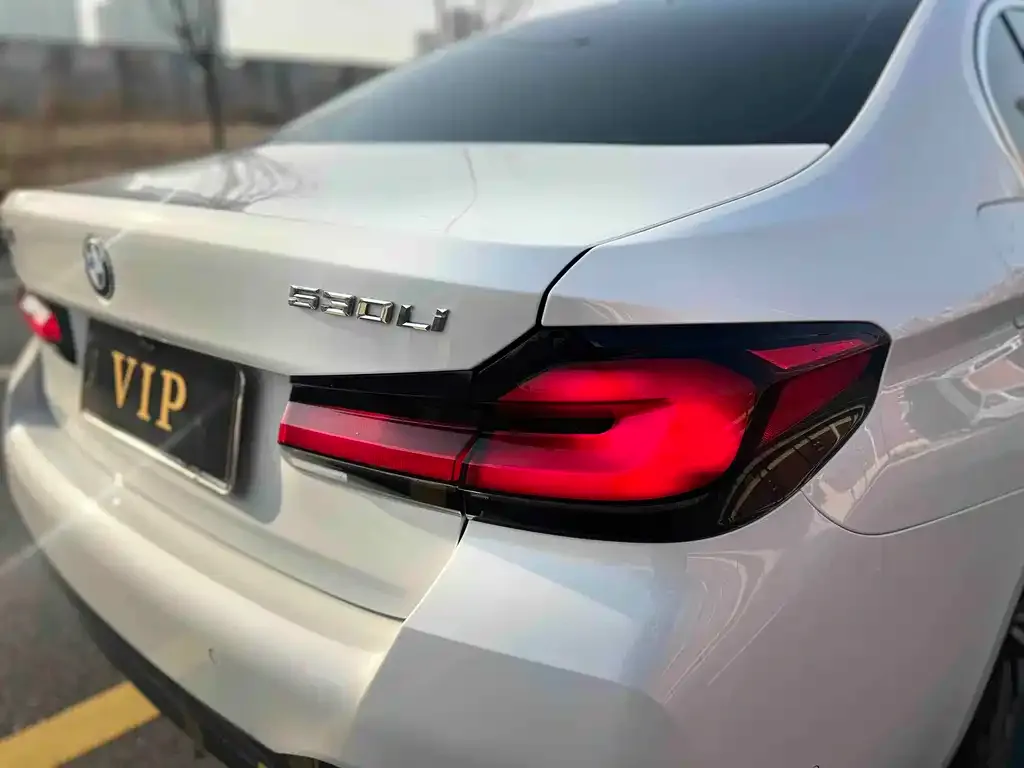 BMW 5 Series — фото 4