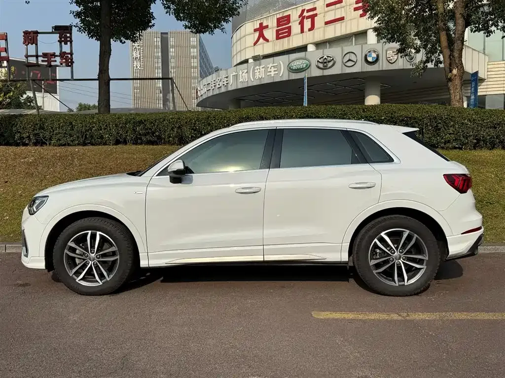 Audi Q3 2021 из CN, фото 3