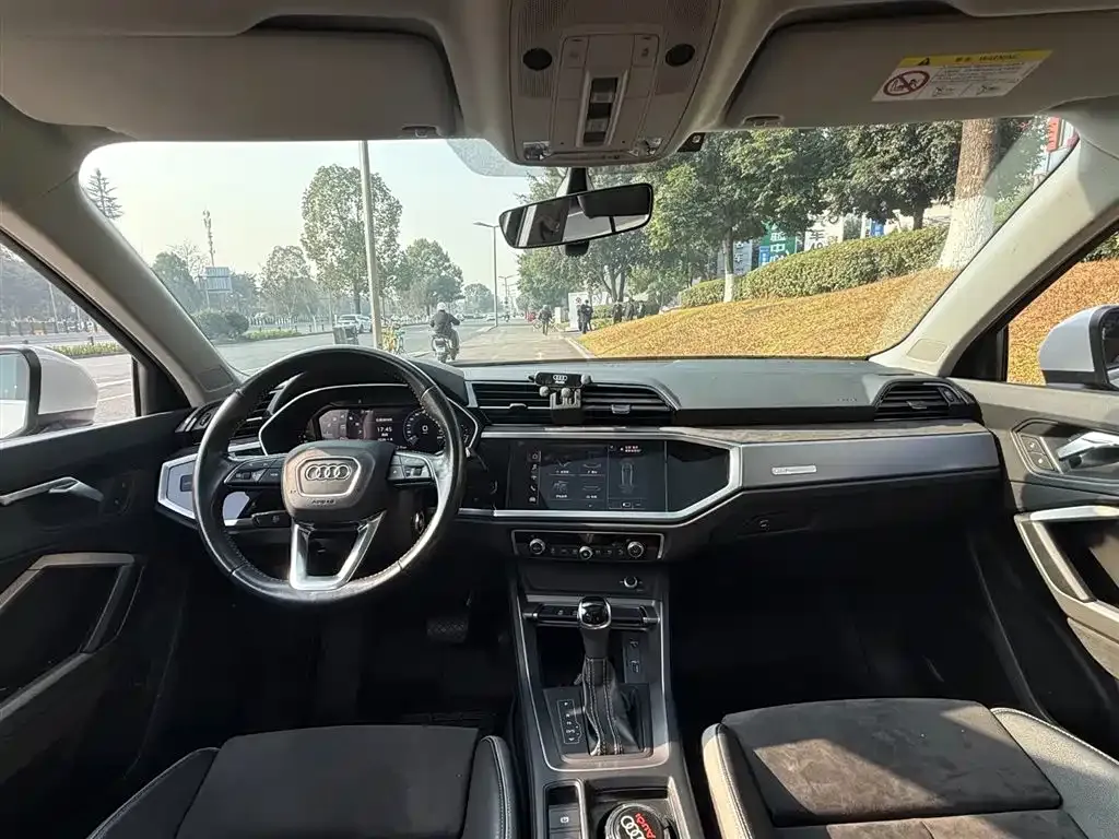 Audi Q3 2021 из CN, фото 2