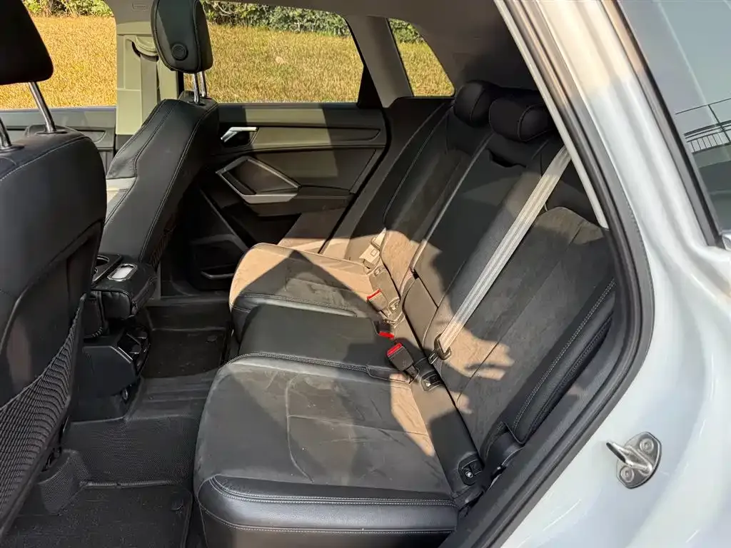 Audi Q3 2021 из CN, фото 6