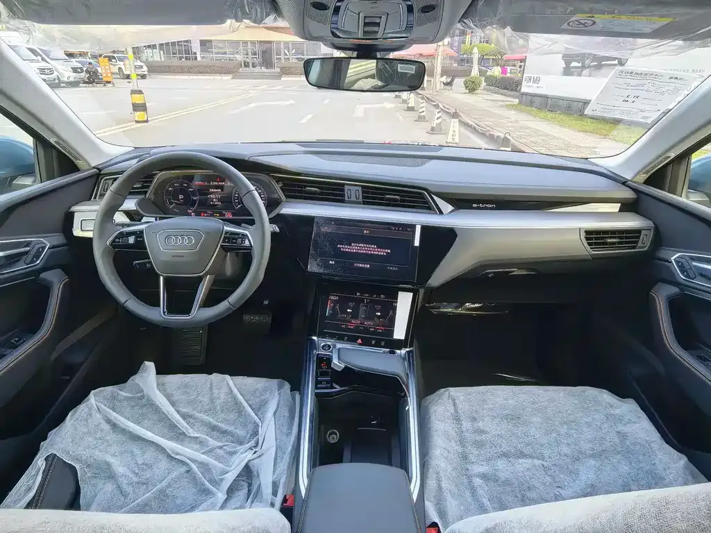 Audi e-tron 2026 из CN, фото 9