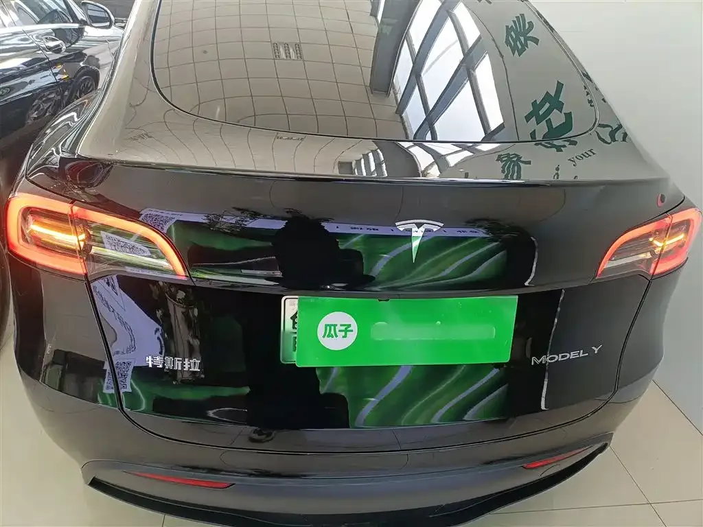 Tesla Model Y — фото 6