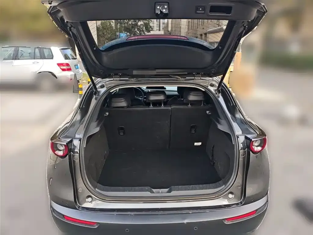 Mazda CX-30 2022 из CN, фото 10